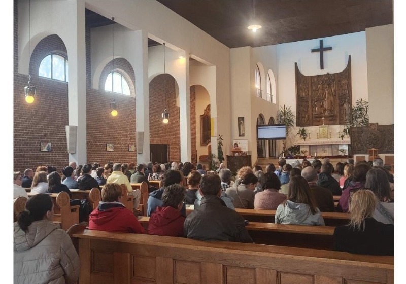 Tapolyai Emőke előadása a reményről