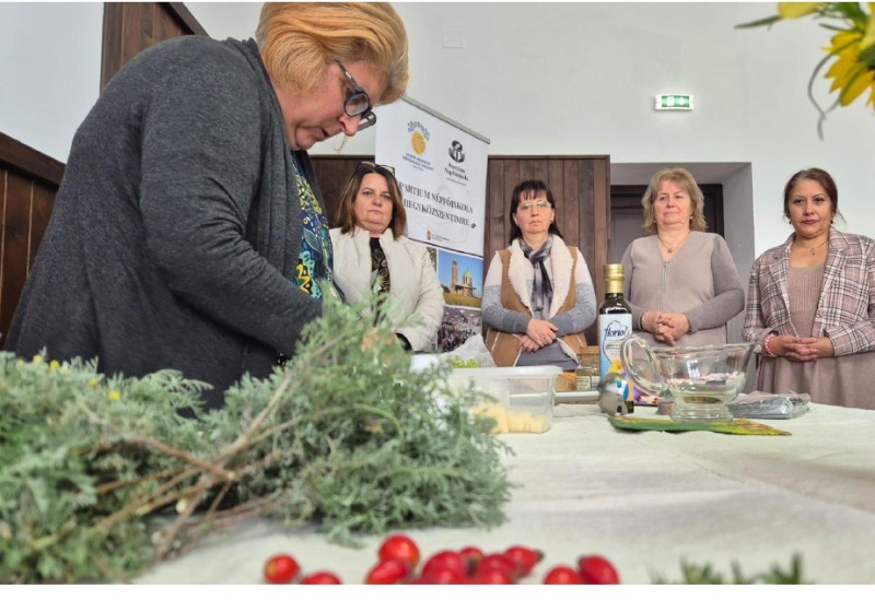 Népgyógyászati Kollégium - Gyom, a virág, akit nem szeretnek