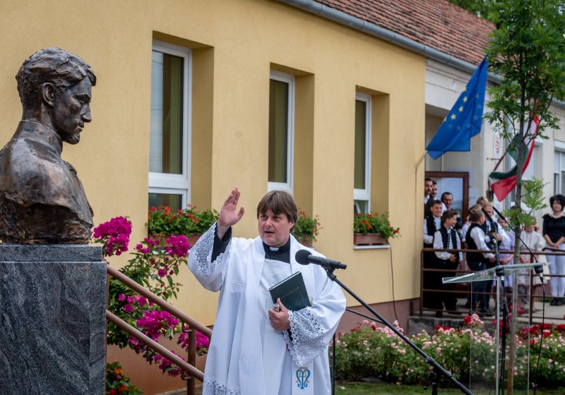 A szabadság költőjének állítottak emléket Csólyospáloson