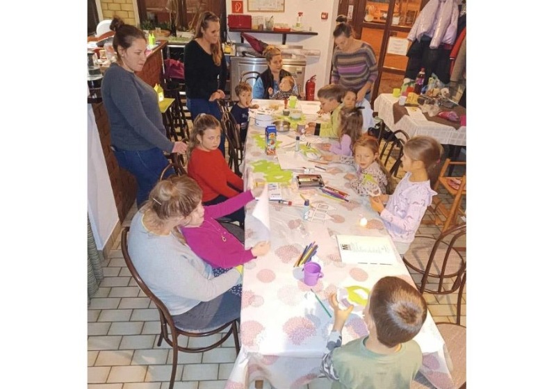 Márton-napi libalámpás készítése a Tokaji Pap Miklós Népfőiskola szervezésében