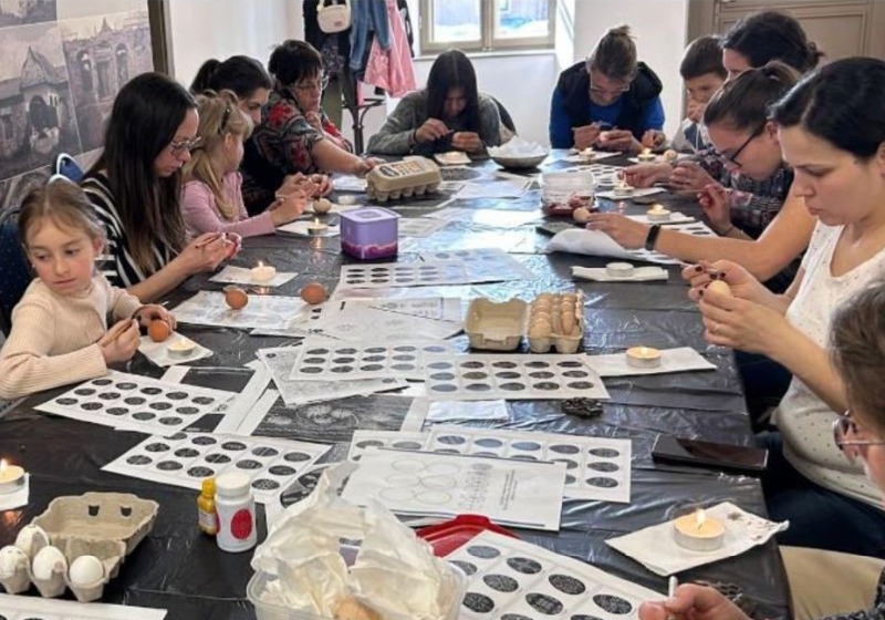 Anya-lánya tojásíró workshop