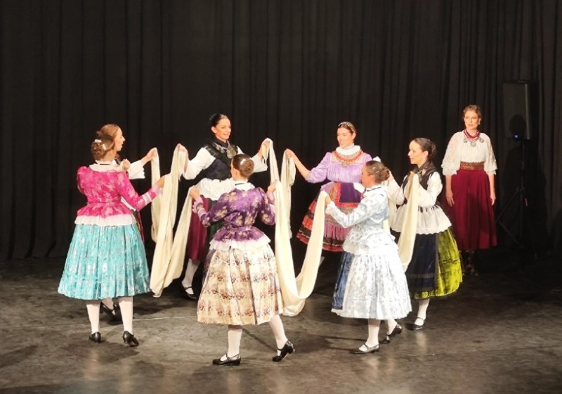 Magyar Állami Népi Együttes előadása