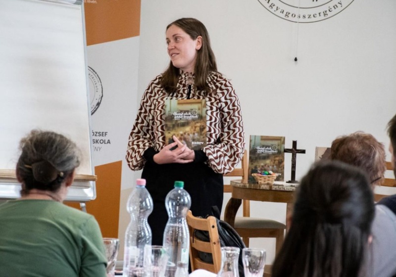 Kárpát-medencei Népfőiskolai Műhelynap Agyagosszergényen