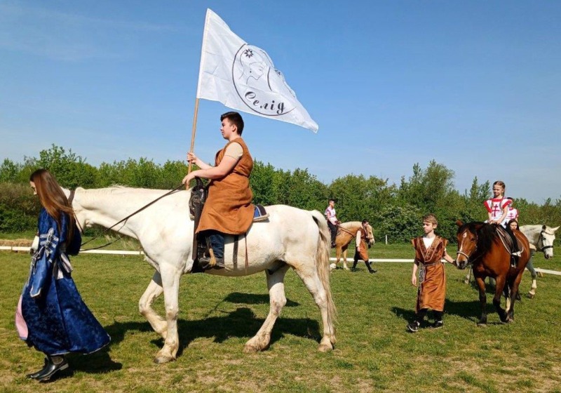 Majális a Szelíd Lovas Népfőiskolán
