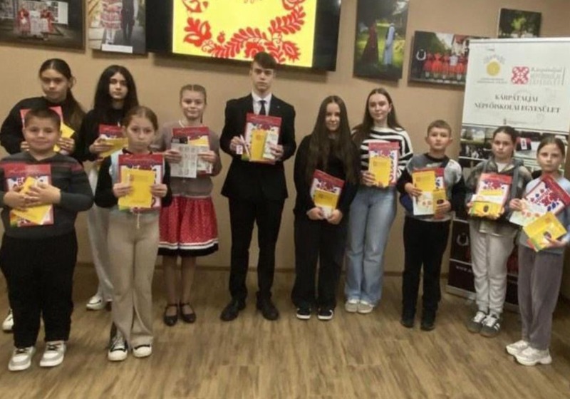 Mesék varázsában – Játékest Szürtén