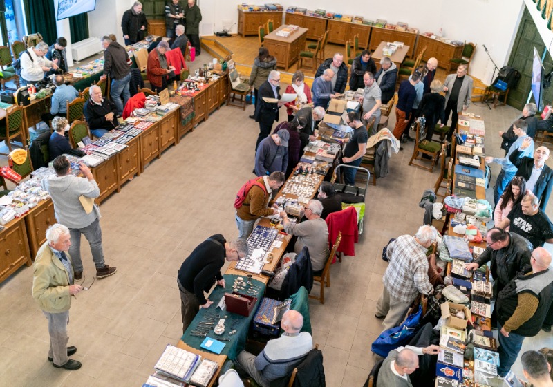 Gyűjtők a Hungarikum Ligetben