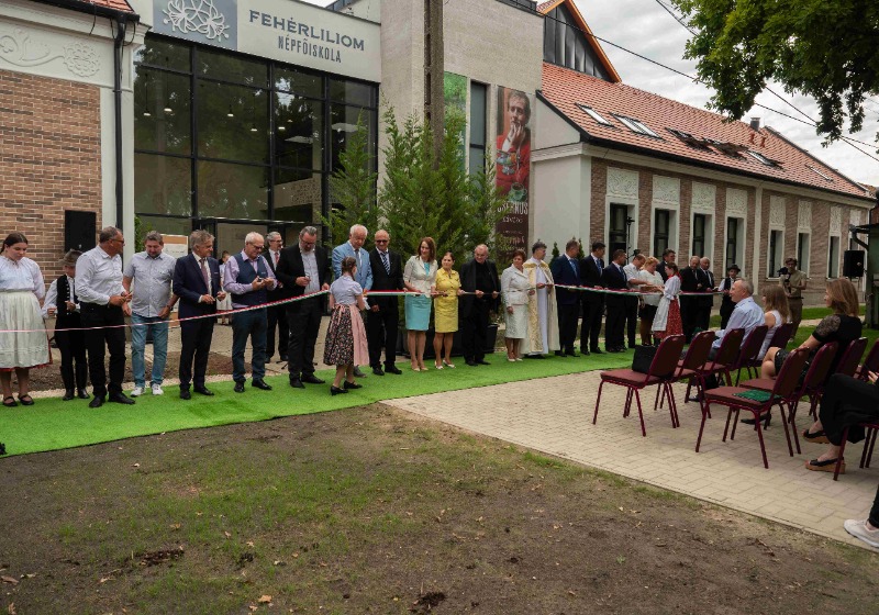 Fehérliliom Népfőiskola avató ünnepsége- videó