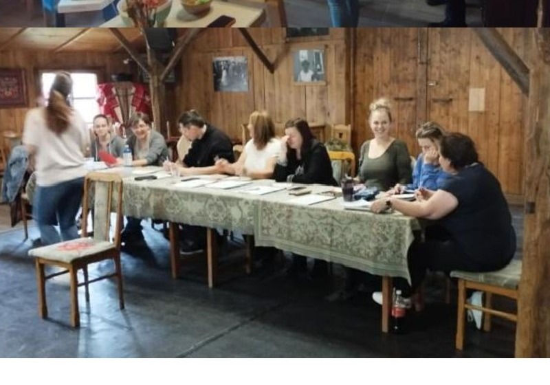 Mesék, agyag és népi játékok– szakmai nap Kiscsőszön