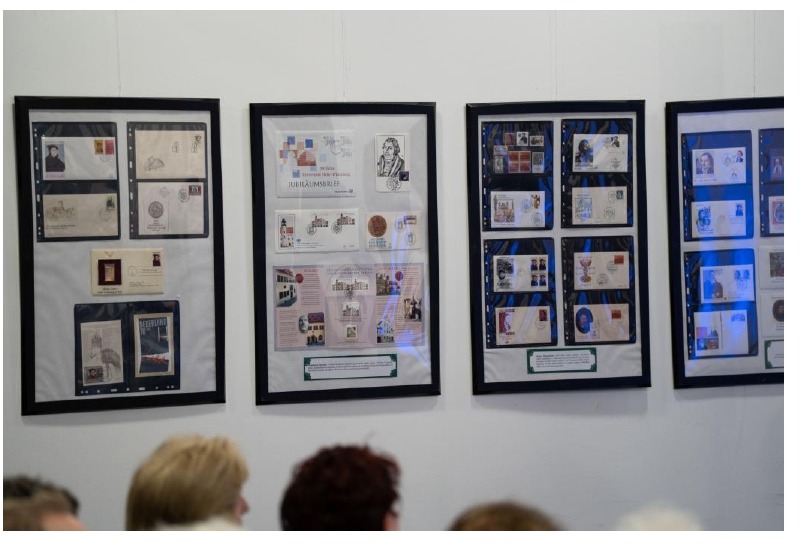 „A reformáció üzenete bélyegeken” – kiállítás a Fehérliliom Népfőiskolán