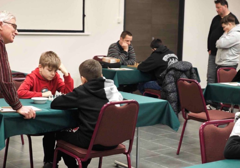 Sakk Klub a Fehérliliom Népfőiskolán