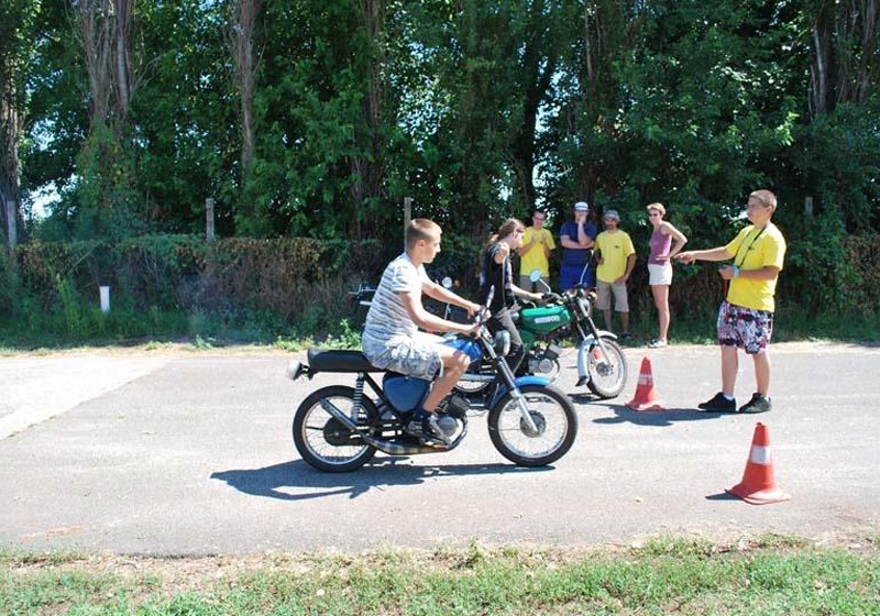 Simsonális, kismotorosok találkozója