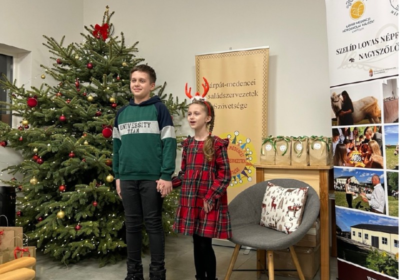 Vers, dallam és kézműves örömök a Szelíd Lovas Népfőiskolán