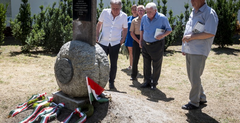 2025.07.03_Izsák_Rongyos _Gárda_Konyvbemutato_16