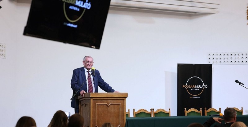 3e95de9447244bffae6443784e1aecc2