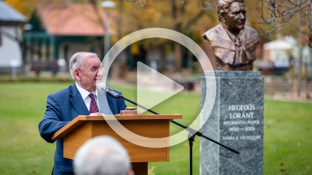 2025.10.31. Lezsák Sándor beszéde Hegedűs Loránt református püspök szoboravató ünnepségén Lakiteleken